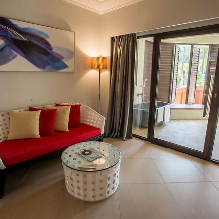 Sand & Sandals Desaru Beach Resort & Spa Exterior photo A room at the hotel