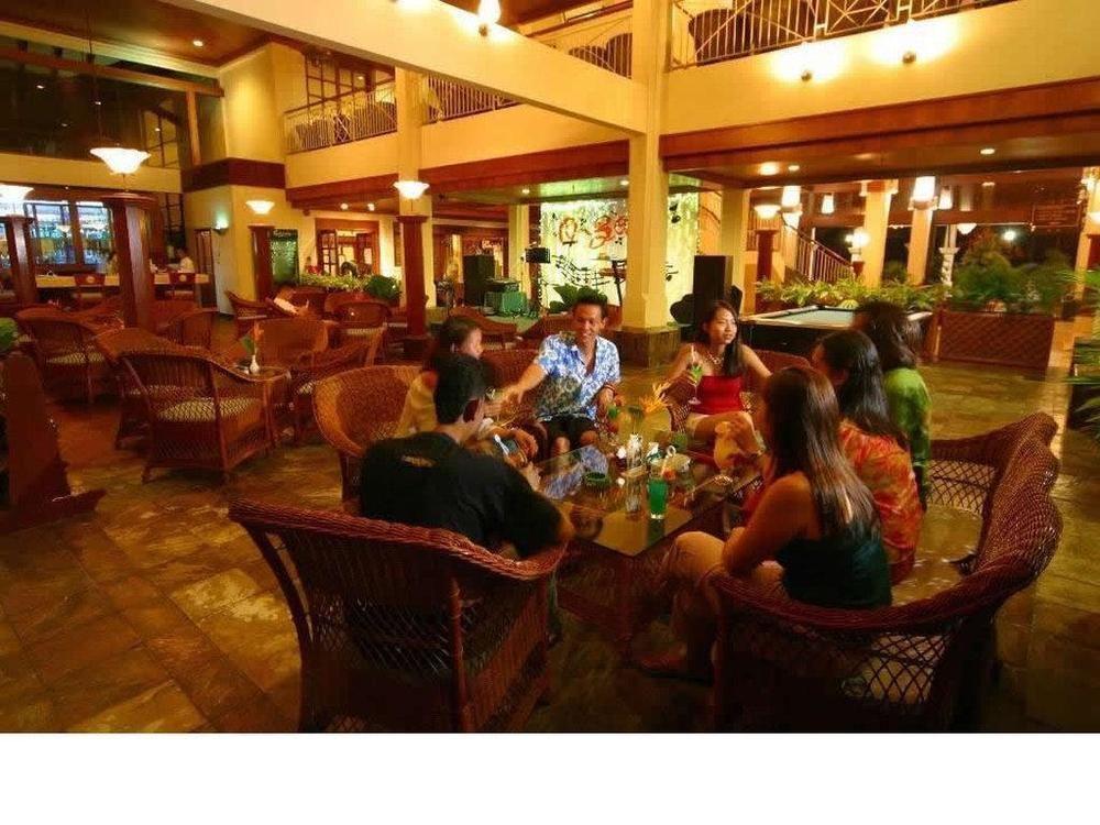 Sand & Sandals Desaru Beach Resort & Spa Restaurant photo The lobby of the hotel