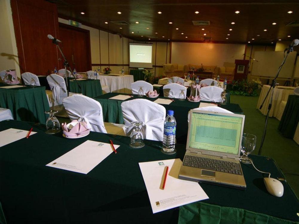 Sand & Sandals Desaru Beach Resort & Spa Facilities photo A conference room