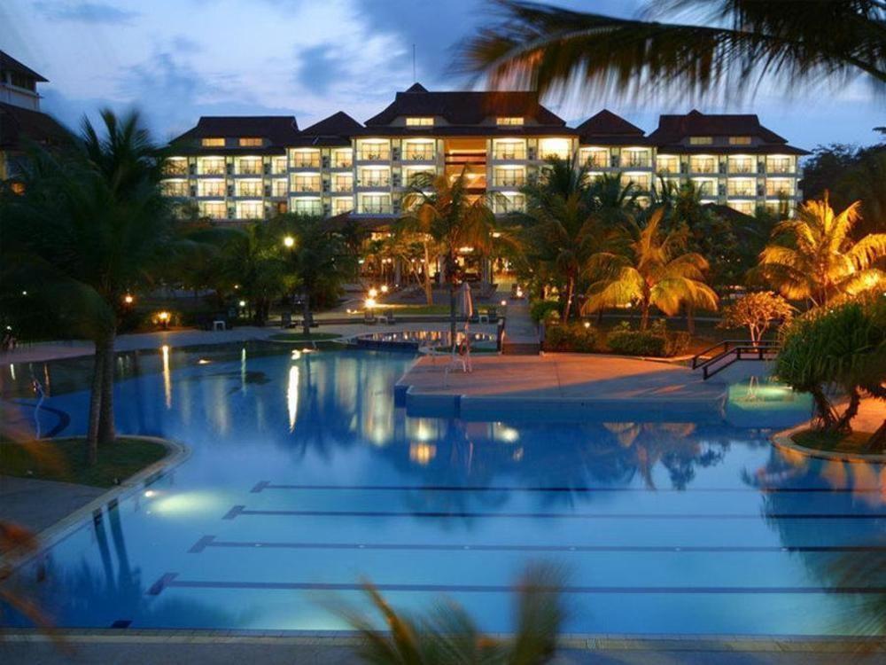 Sand & Sandals Desaru Beach Resort & Spa Facilities photo The Royal Villa