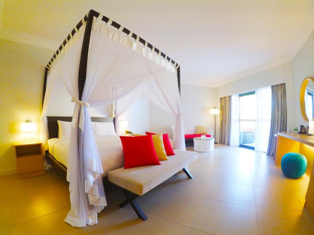 Sand & Sandals Desaru Beach Resort & Spa Exterior photo Deluxe Ocean View