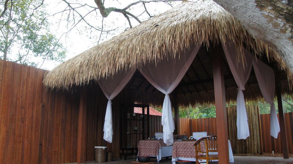 Sand & Sandals Desaru Beach Resort & Spa Exterior photo A hut at the resort