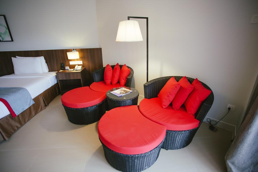 Sand & Sandals Desaru Beach Resort & Spa Exterior photo A room at the hotel