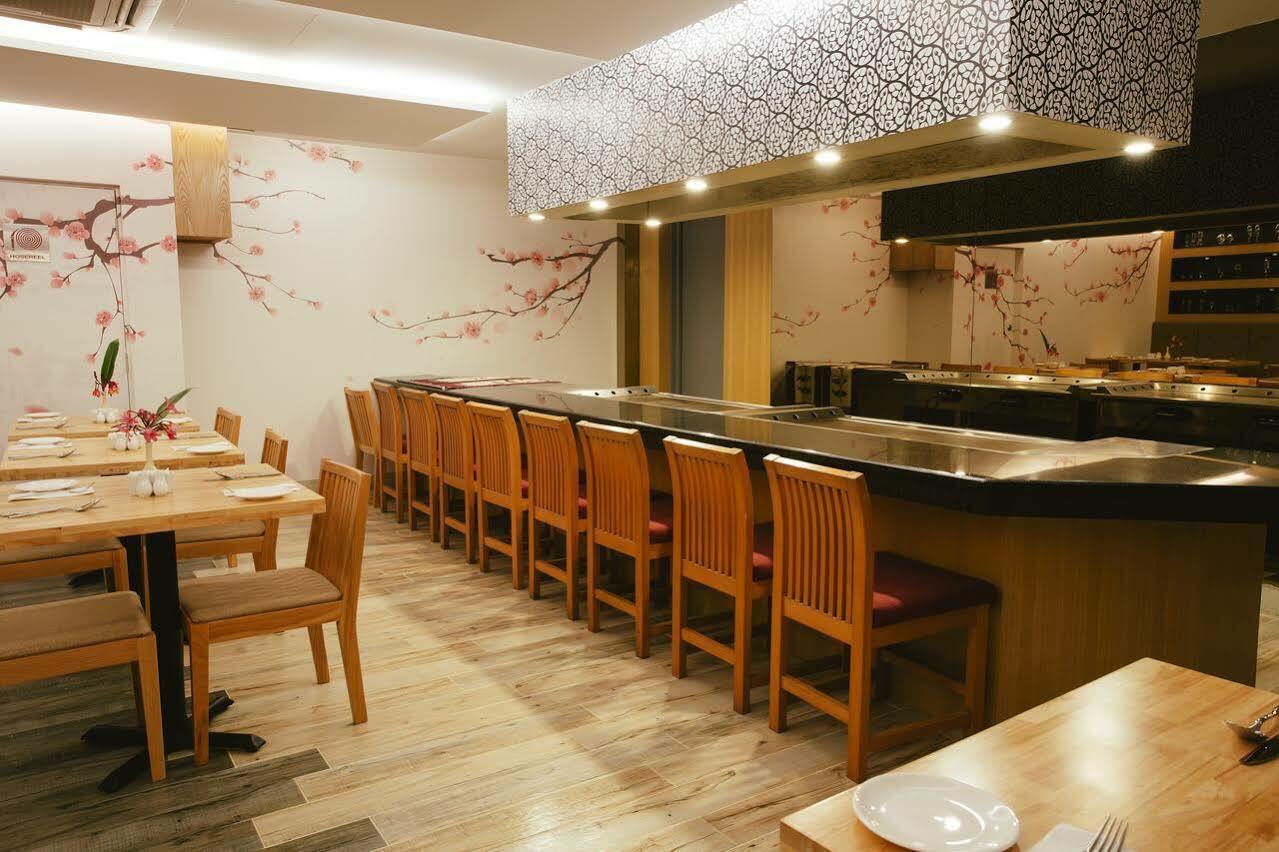 Sand & Sandals Desaru Beach Resort & Spa Exterior photo A sushi bar in Tokyo